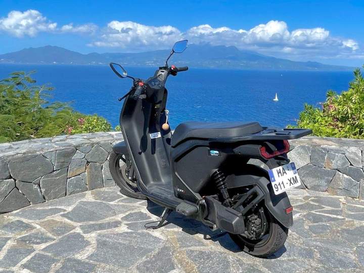 Vélo électrique à louer Les Saintes