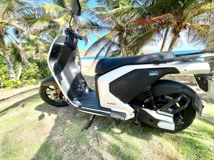 Véhicules écologique Les Saintes